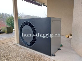 W&auml;rmepumpe von Bosch-Thermotechnik/BUDERUS mit dem nat&uuml;rlichen K&auml;ltemittel Propan (R290).