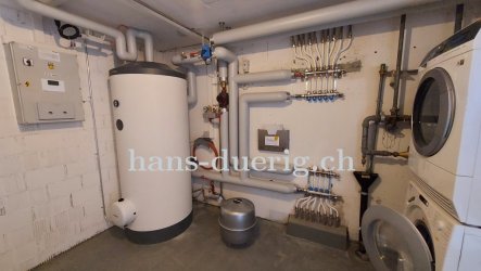 Der Heizraum mit Registerboiler nach abgeschlossener Installation