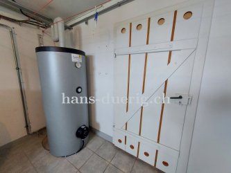 Registerboiler über die Erdsonden-Wärmepumpe beheizt