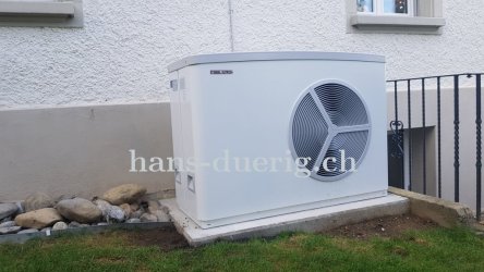 Frontansicht der Wärmepumpe WPL20A (Luftausblasseite)