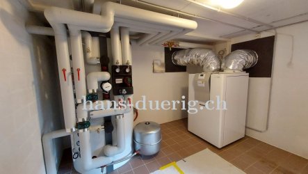 Die fertig gestellte Anlage nach der Installation der neuen Wärmepumpenanlage mit dem Kombienergiespeicher