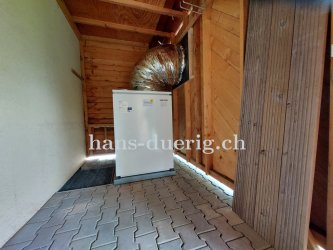 Wärmepumpe mit freiem Luftansaug im Schopf