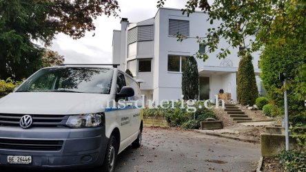 Ansicht des Reihenhauses mit der Erdsonde-Wärmepumpe mit Kühlmöglichkeit