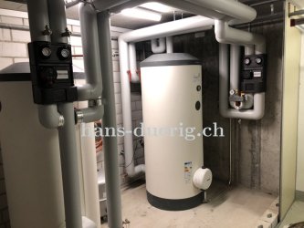 Heizungsspeicher und Boiler im Technikraum