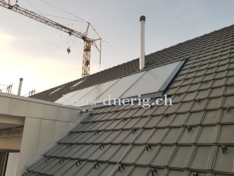 thermische Indach-Solaranlage für die Warmwasseraufbereitung
