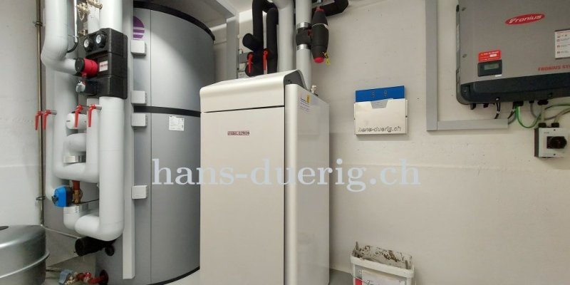 Die Wärmepumpe STIEBEL-ELTRON-WPE-I-12-H-230-Premium mit dem Kombispeicher
