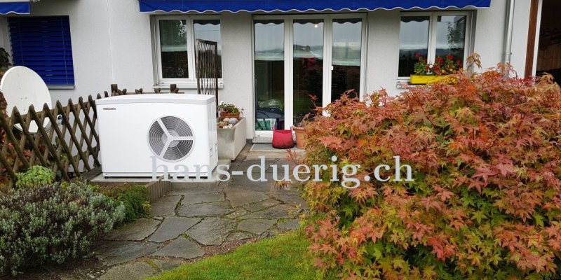 Wärmepumpe WPL 15A auf Betonsockel