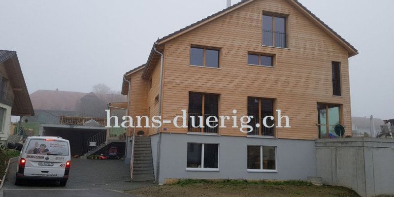 Neubau mit Wärmepumpe PV-Anlage und Holzofen