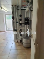 fertig angeschlossener Kombispeicher mit der Wärmepumpe